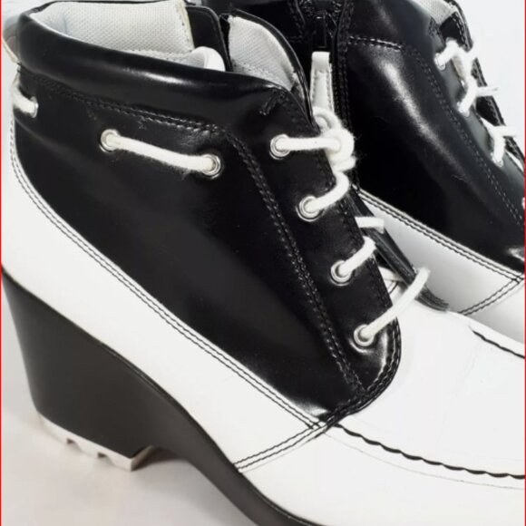 Rockport Ankle Boot Womens Sz 7 Leather White/Black HydroShield Adiprene Adidas - Picture 2 of 4